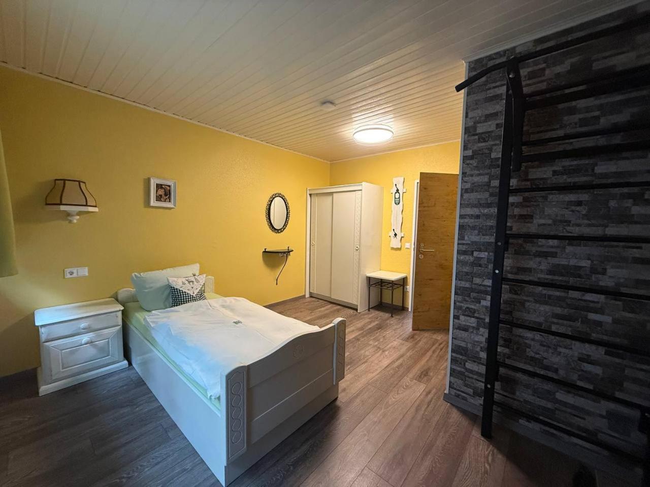 Waldberg Homestay *